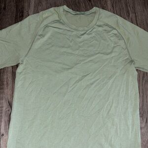 Lululemon Men’s Medium bundle